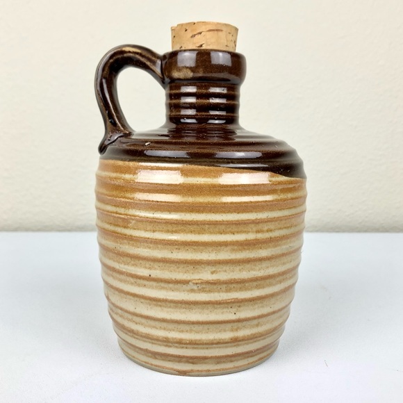 Vintage Accents Vtg Small 6 Tan Brown Jug With Handle Cork Rustic